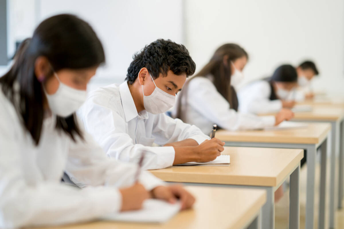 Article image for ‘Madness’: Teachers and students condemn HSC face mask experiment