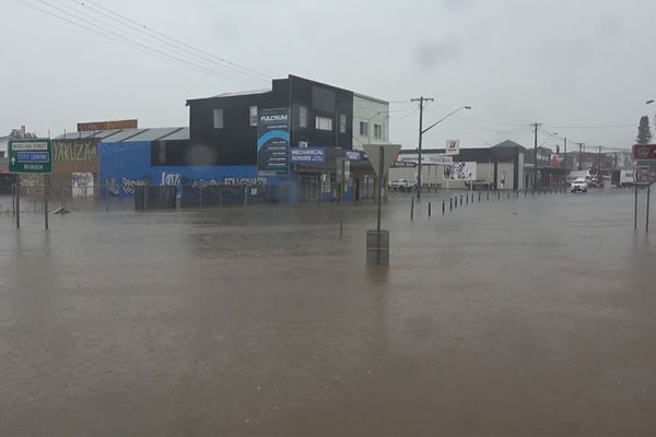 Article image for NSW floods: Amazing stories of survival as about 350,000 people remain on high alert