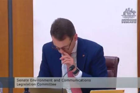 WATCH | Liberal Senator caught in unflattering moment