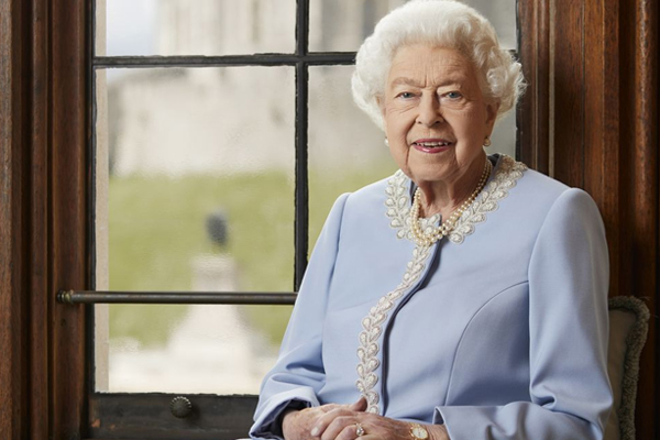 Article image for Platinum Jubilee: New portrait of the Queen released