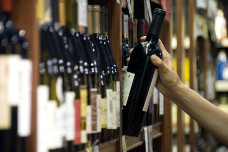Australian wine industry desperate for China relations to improve