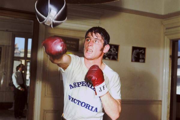 Article image for Jeff Fenech pays tribute to boxing legend Johnny Famechon