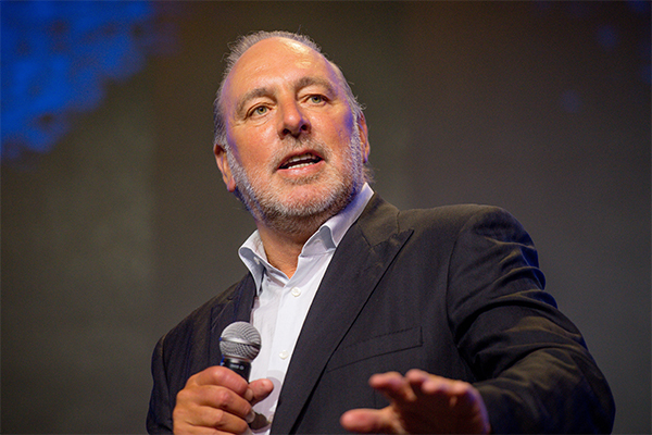 Article image for The push to stop Brian Houston’s fundraising event