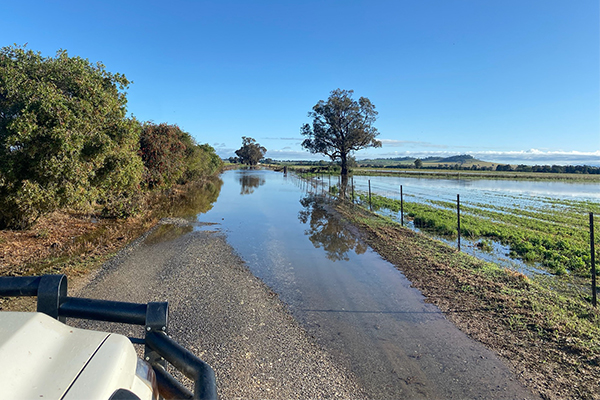Article image for Listener shares footage of Canowindra flooding