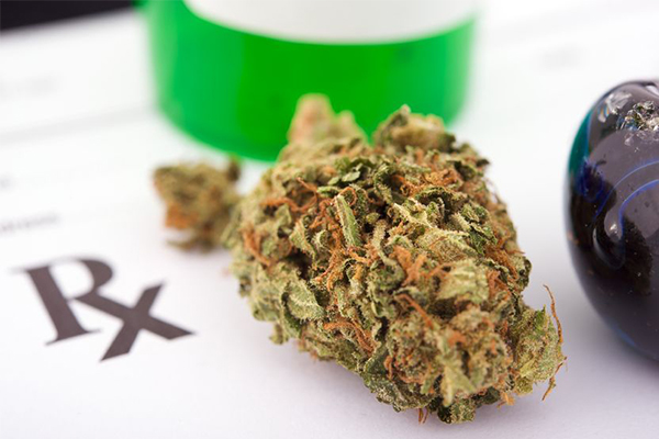 Article image for Doctors concerned over easy access to medical marijuana prescriptions