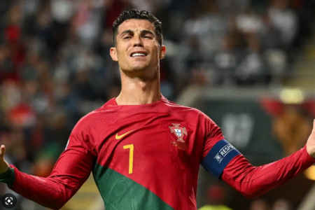 Socceroos great Andy Harper reacts to Cristiano Ronaldo controversy
