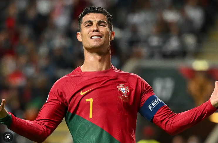 Article image for Socceroos great Andy Harper reacts to Cristiano Ronaldo controversy