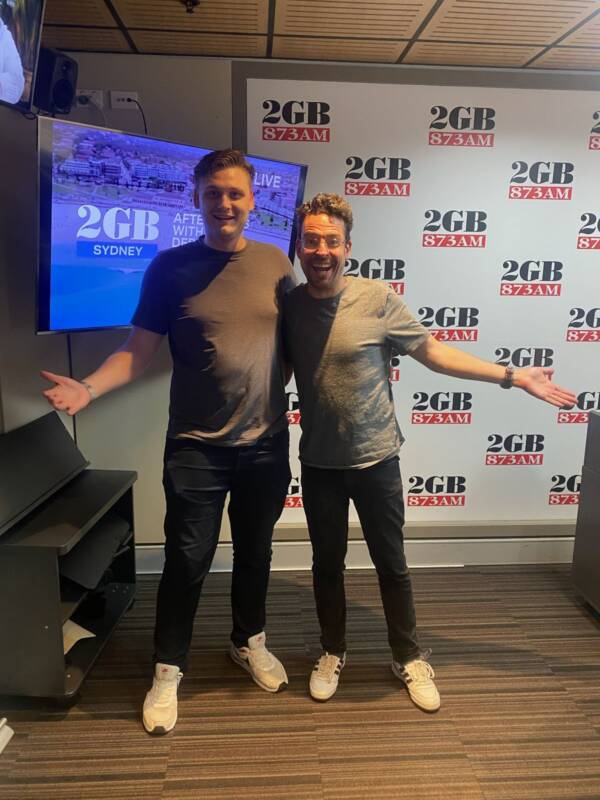 Joe Hildebrand has another outfit clash with his producer!