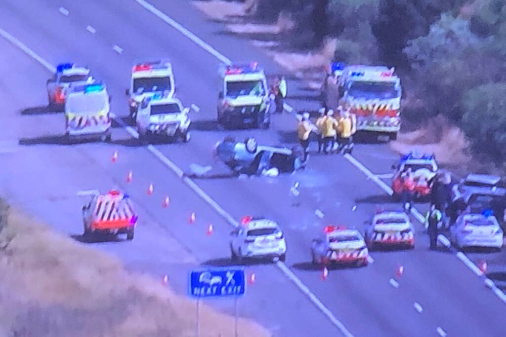 Fatal car accident shuts down Hume Motorway
