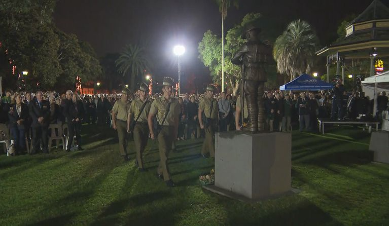 Article image for Thousands of Australians gather to honour troops in Anzac Day services