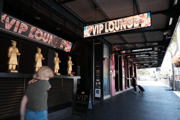 Article image for Gambling signage to be BANNED from NSW pubs and clubs