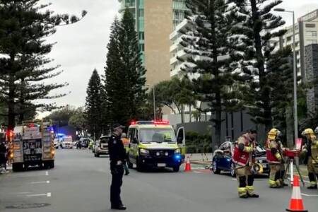 Hundreds evacuated from iconic skyscraper in Surfers Paradise