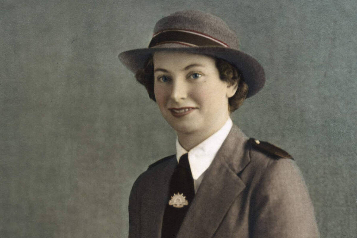 Article image for First ever statue of individual woman unveiled at War Memorial