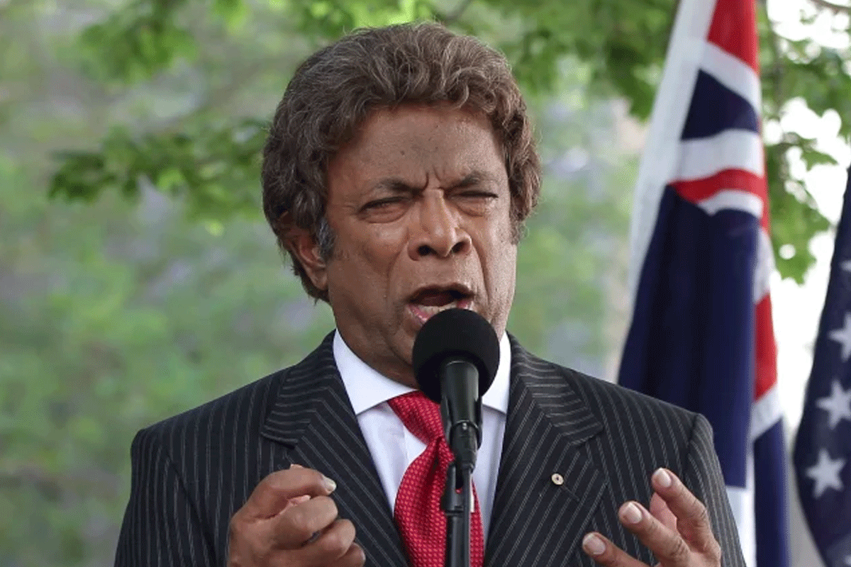 Article image for Kamahl-Mentum backfires as singer backs NO in Voice debate