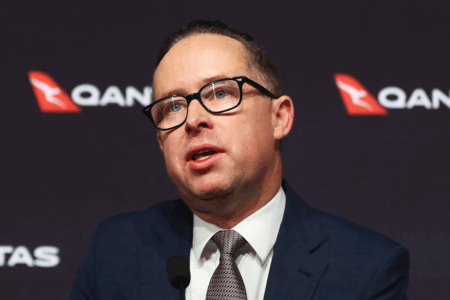 ‘No money’ – Qantas reckons it can’t afford to pay workers