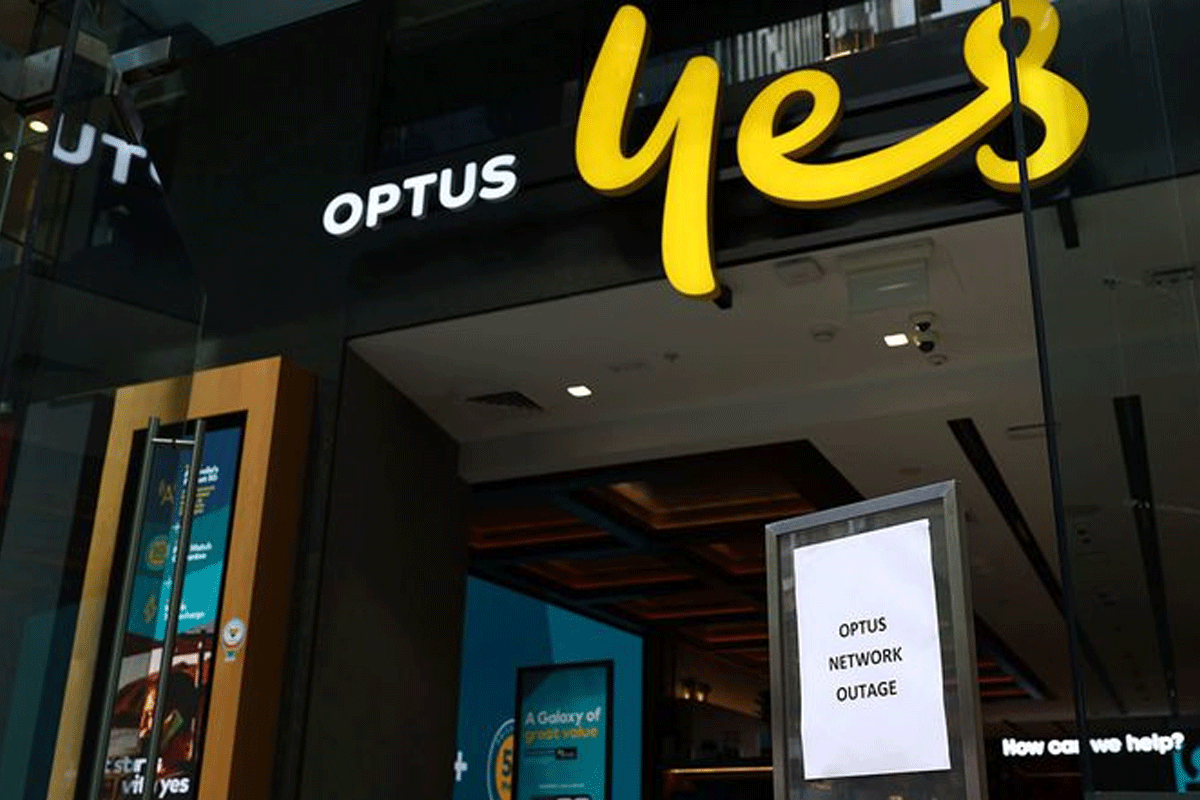 Article image for ‘No compo’ – Optus snubs customers after network crisis