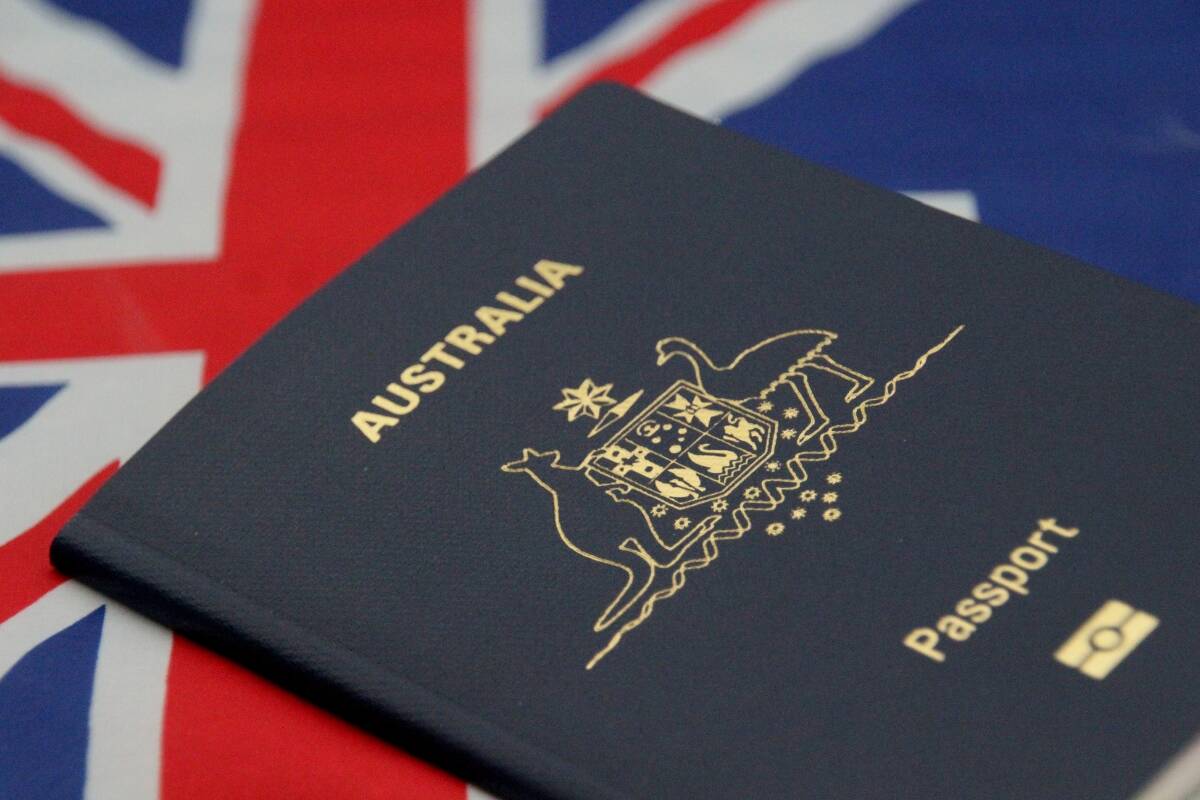 Article image for Labor suspends Australia’s ‘Golden Visas’ in migration crackdown