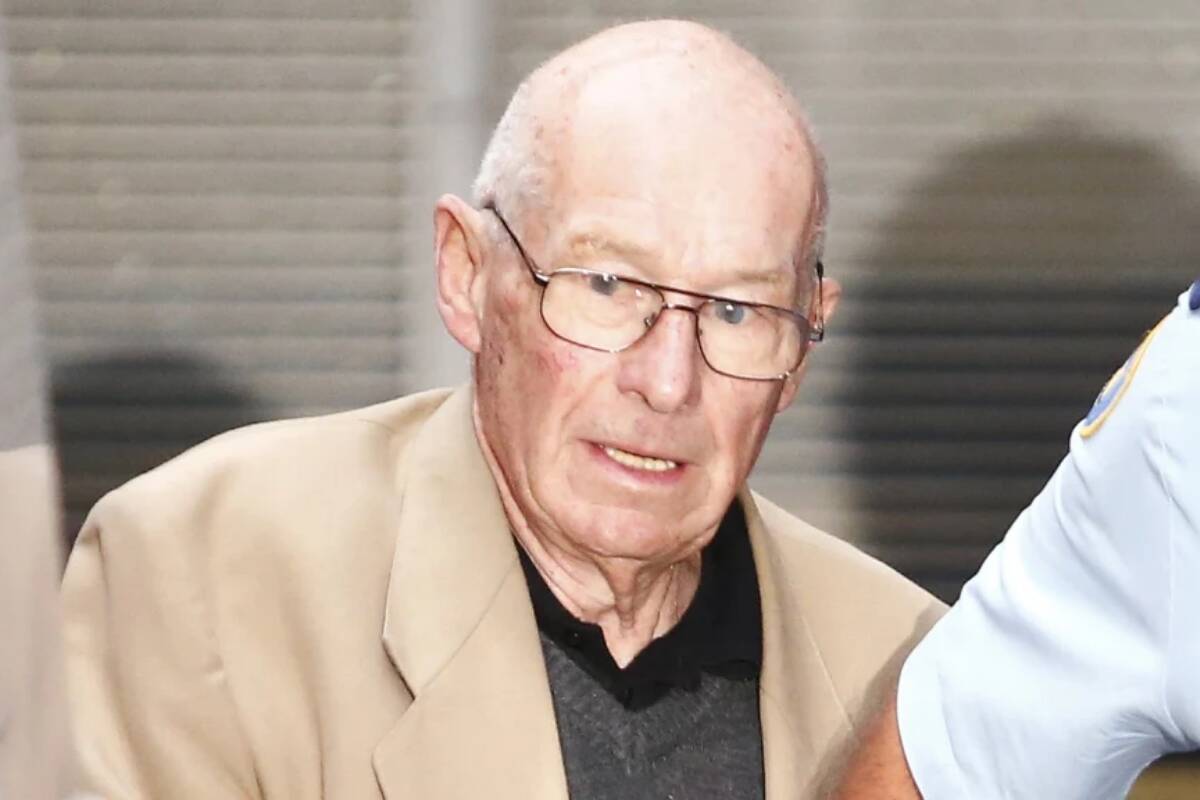 Article image for Corrupt former NSW police officer Roger Rogerson dies aged 83
