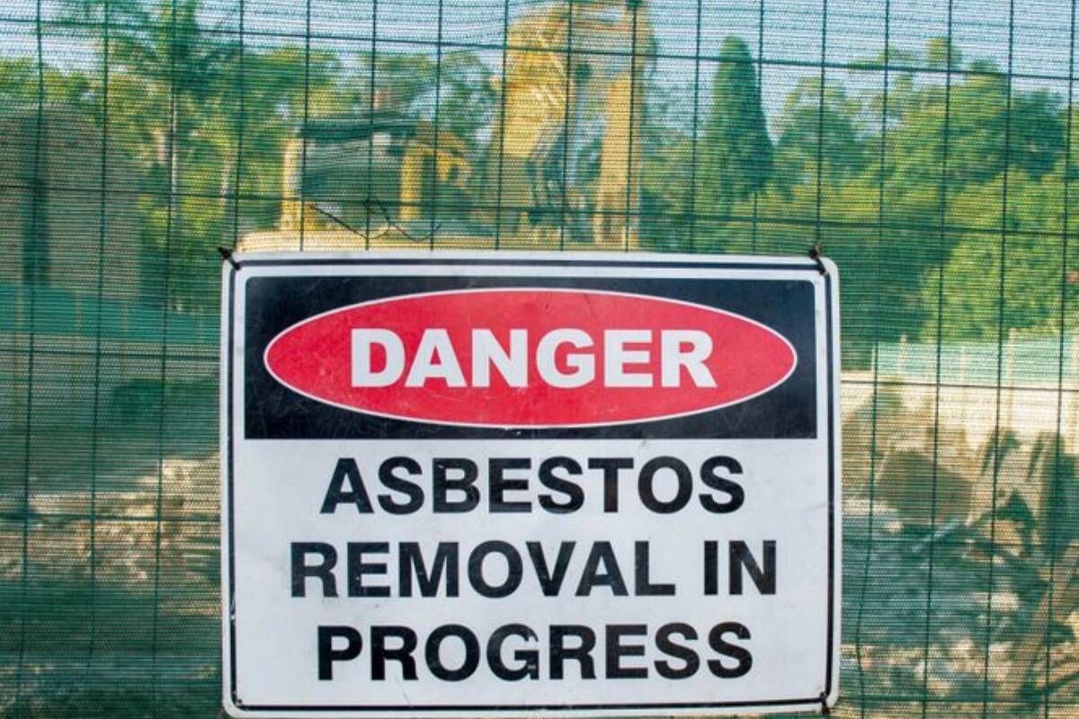Article image for 7 more schools potentially contaminated with asbestos mulch