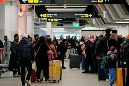 ‘Migrants v babies’ – Overseas arrivals outpacing births 4 to 1