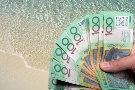 ‘Free money’ – Police investigate bundles of cash at beach