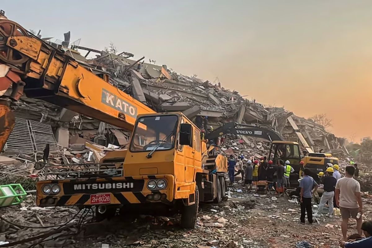 Article image for ‘Myanmar earthquake tragedy’ – 7.7 magnitude quake kills 1,700+ as aftershocks continue