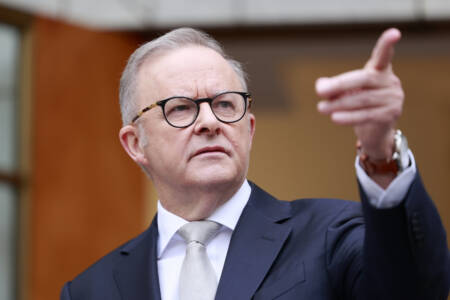 ‘Seeing Red’ – Early votes indicate Labor on track to victory