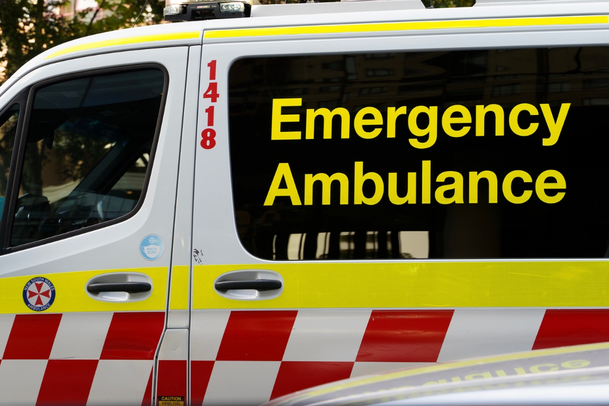 Article image for ‘Hero ambo’ – Off-duty paramedic leaps into action following crash