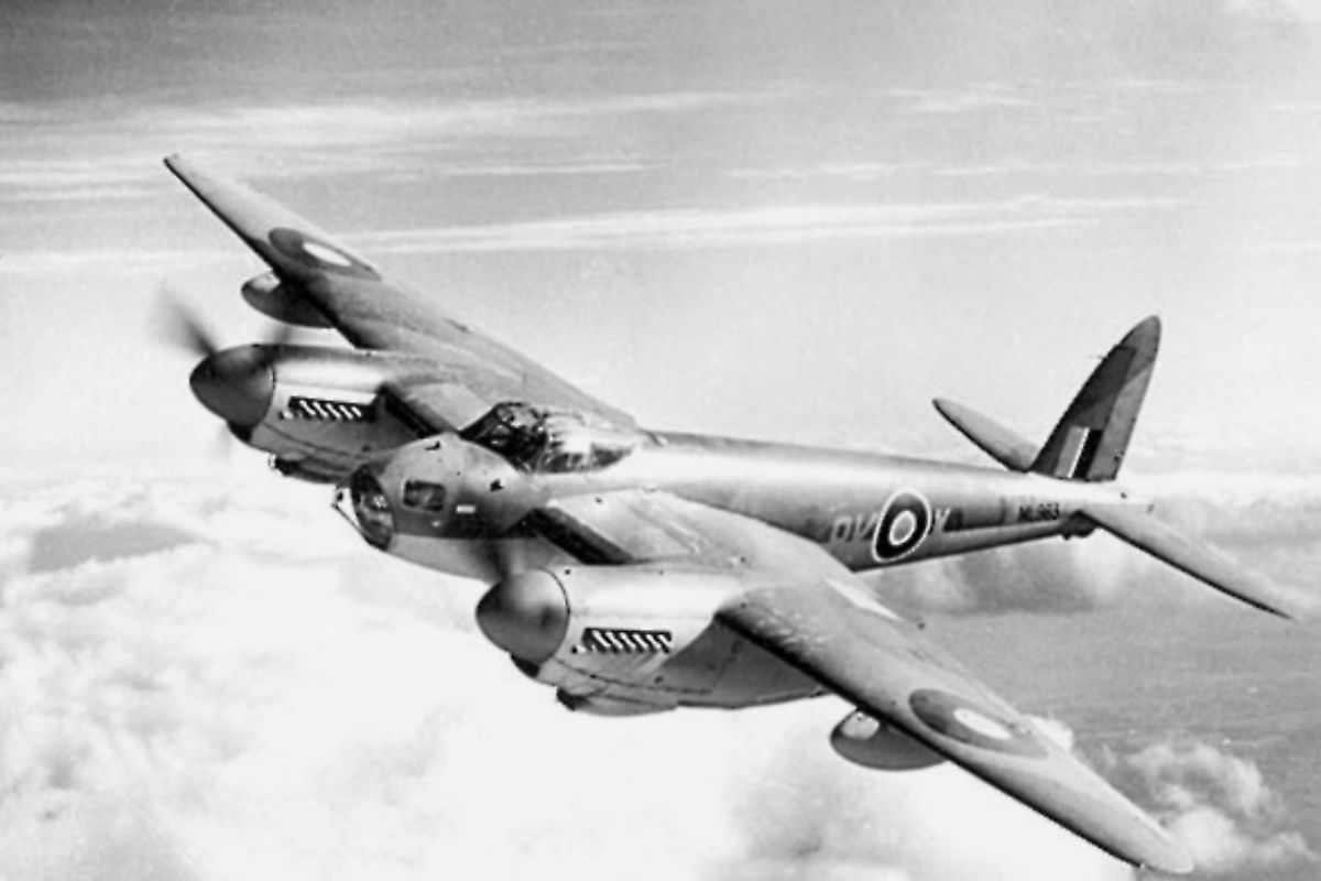Article image for ‘Tragedy in the skies’ – 80 years since fatal Mosquito aircraft crash over Petersham