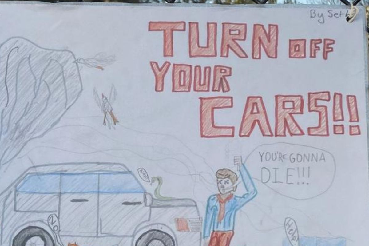 Article image for ‘Turn off your cars, you’re going to die’ – Clinton blasts school pollution program