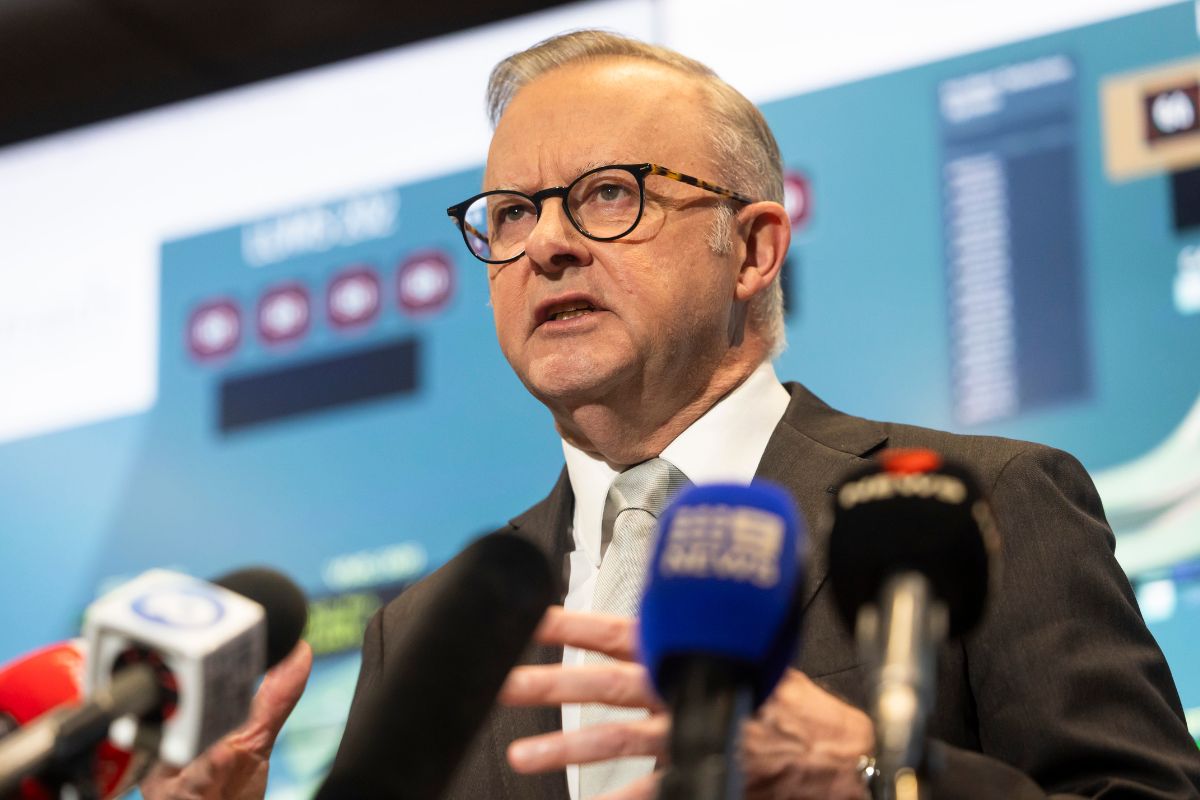 Article image for PM says Iran involved in antisemitic attacks in Australia