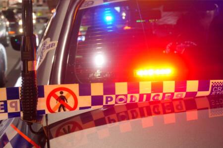 ‘Messy’ – Fire breaks out in Sydney’s west after domestic violence incident