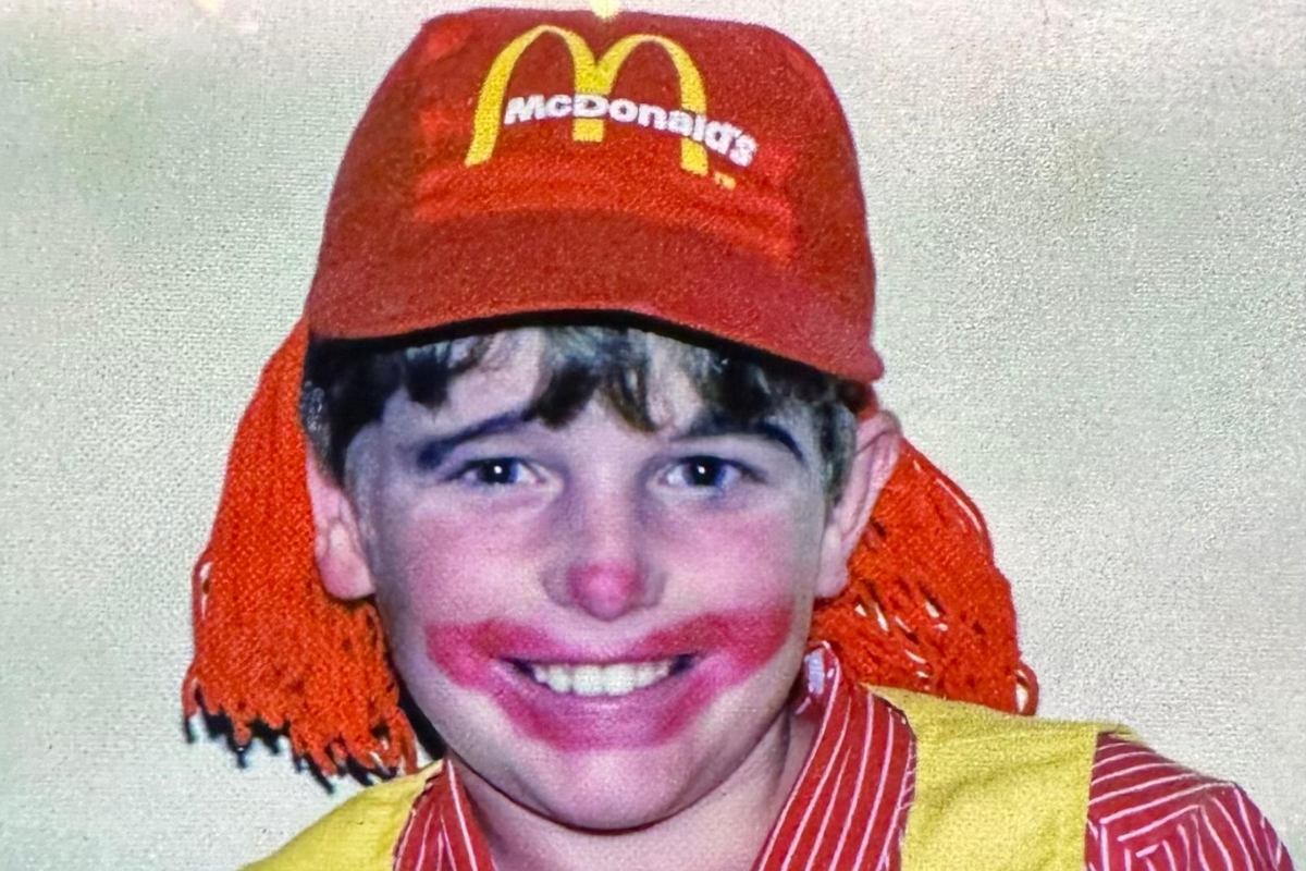 Article image for ‘McMystery’ – Who is the famous face dressed as Ronald McDonald ?