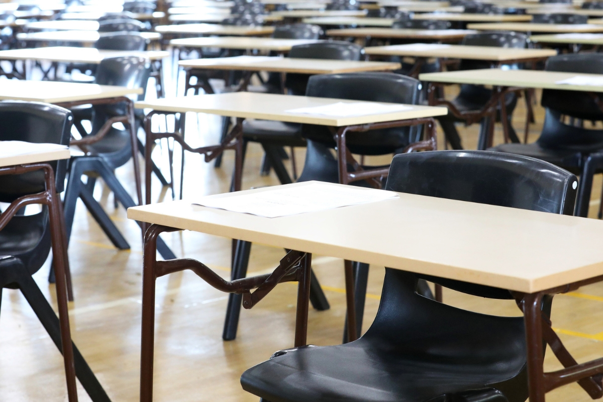 Article image for ‘Children crying’ – Parents demand inquiry into school closures