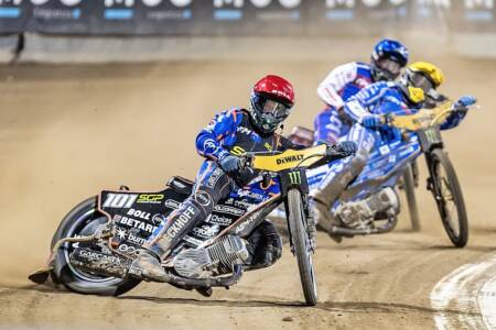 Young Aussie speedway rider chasing World Championship title in his rookie year
