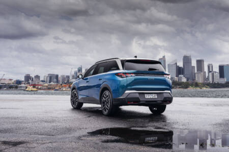 Peugeot 5008 GT Premium Hybrid SUV – nice Gallic flair but rather expensive