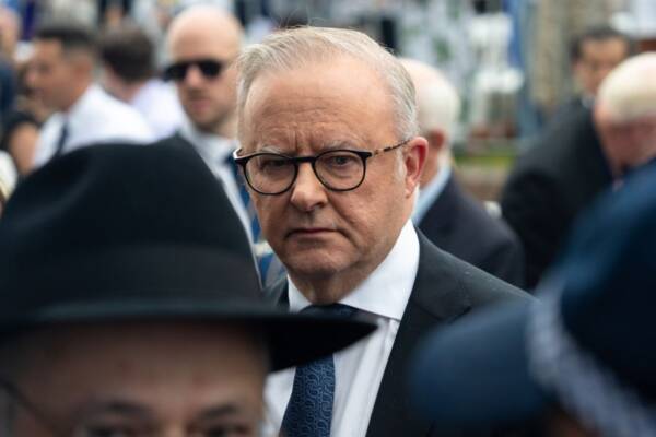 'It needs it now' – PM urged to open royal commission after Bondi attack