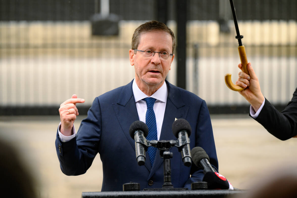 Article image for ‘Park the politics’ – McLaren’s request to protestors as Israel President visits Sydney