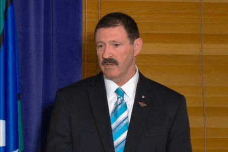 Former Labor Defence Material Minister weighs in on plan to sell off Victoria Barracks