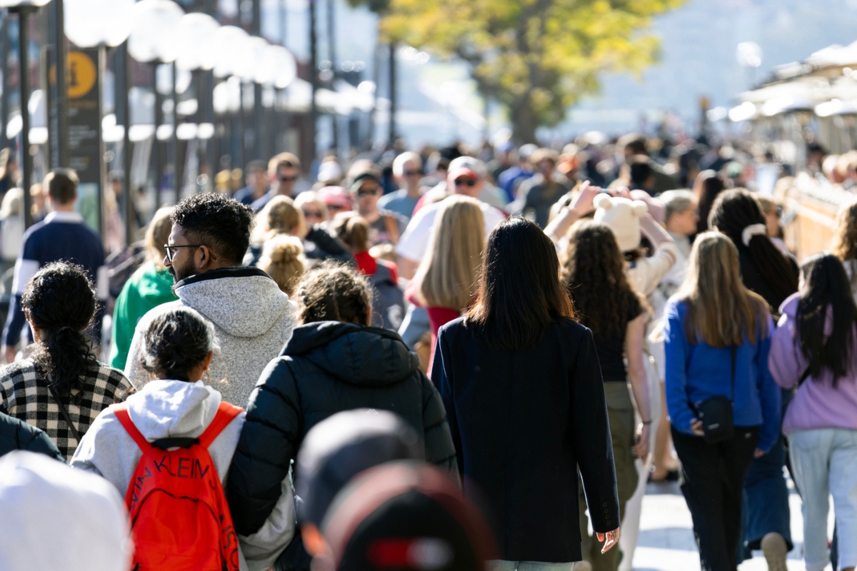 Article image for ‘Busting myths’ – Migrants support slowing down immigration