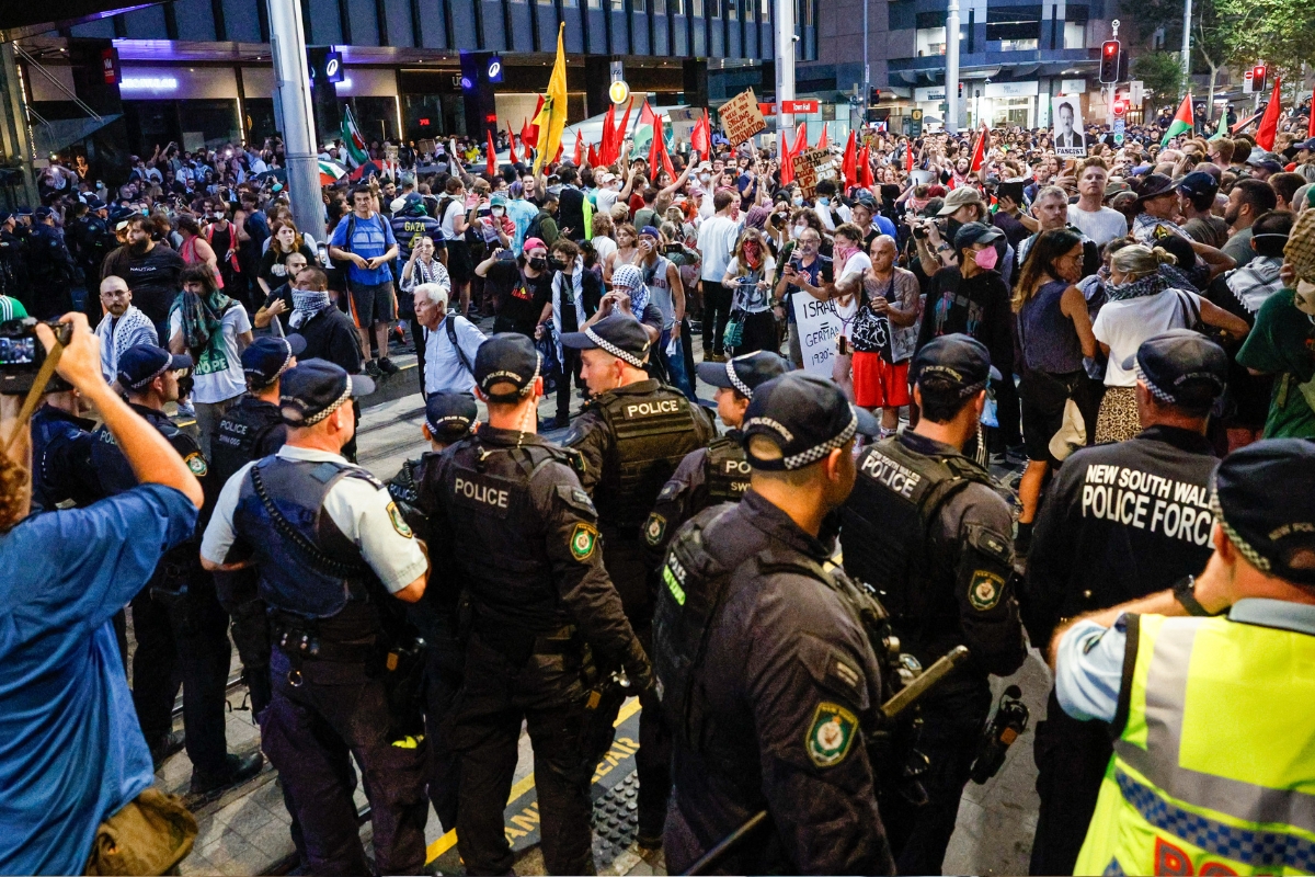 Article image for ‘Professional activists’ – Protesters holding police to ransom
