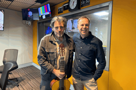 ‘She was amazing’ – Iconic musician Alex Lloyd on the royal connection to hit song