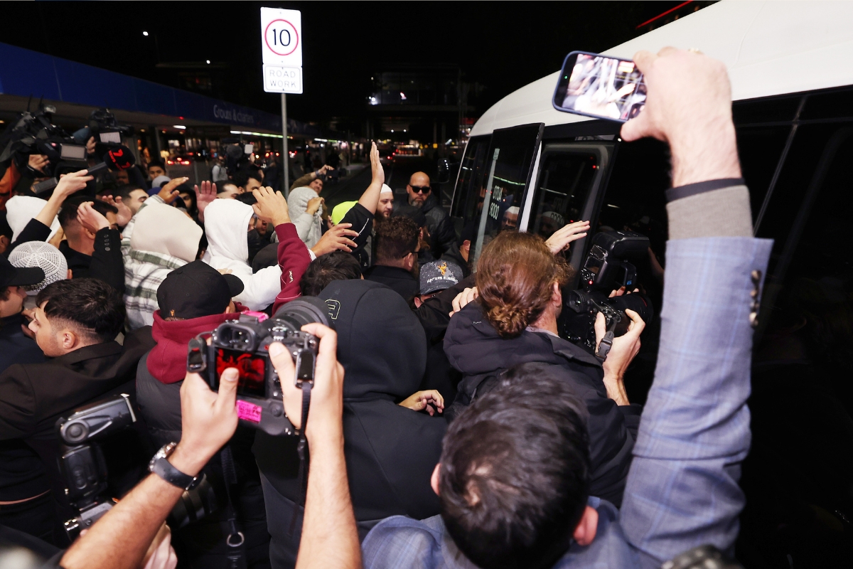 Article image for ‘En route’ – More ISIS brides set to land in Australia today