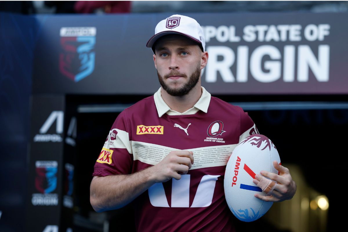 Article image for ‘Never gets flustered’ –  QLD assistant coach heaps praise on Maroons star Sam Walker