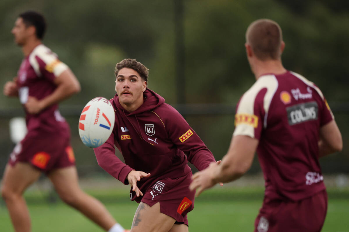 Article image for Maroons assistant coach delivers latest mail from QLD camp