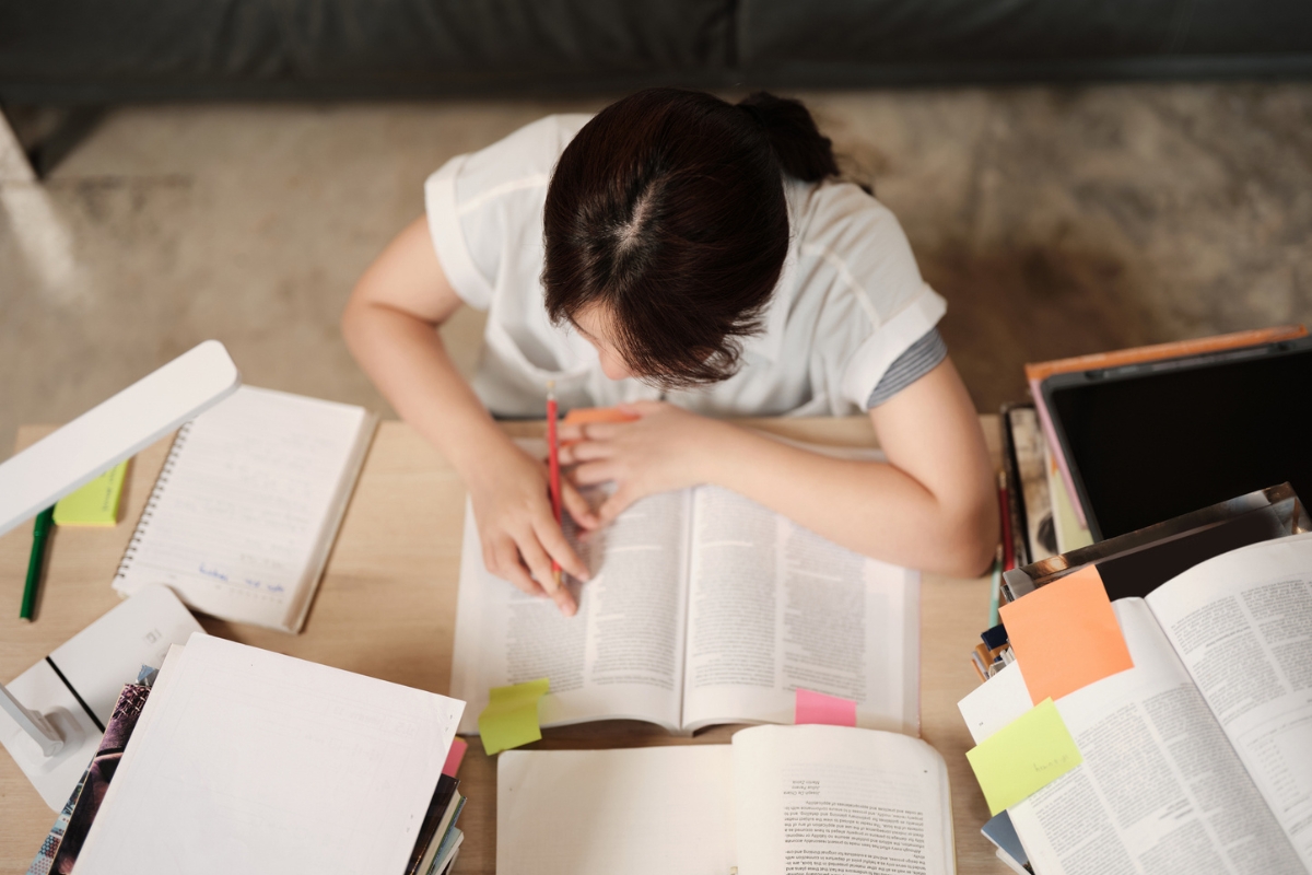 Article image for EXCLUSIVE – Year 11 textbook targets 2GB
