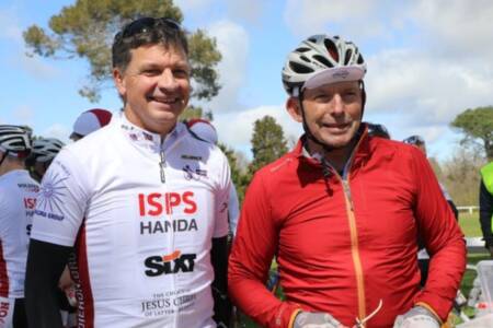 ‘Pollie pedal’ – Angus Taylor, Tony Abbott close in on $100,000 raised for veterans