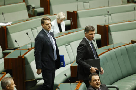 ‘They’re coming’ – Clinton’s big warning to Hastie and Taylor