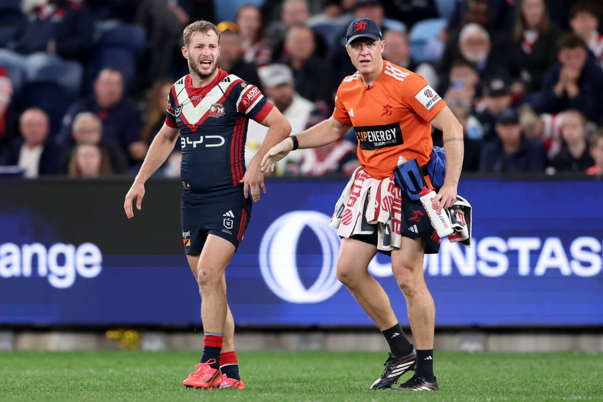 Article image for Sydney Roosters facing finals heartbreak after Sam Walker injury blow